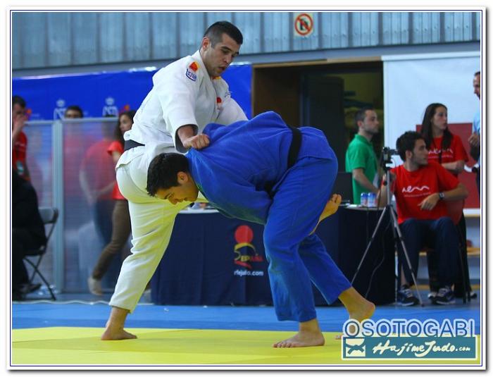 CEU2011 200007